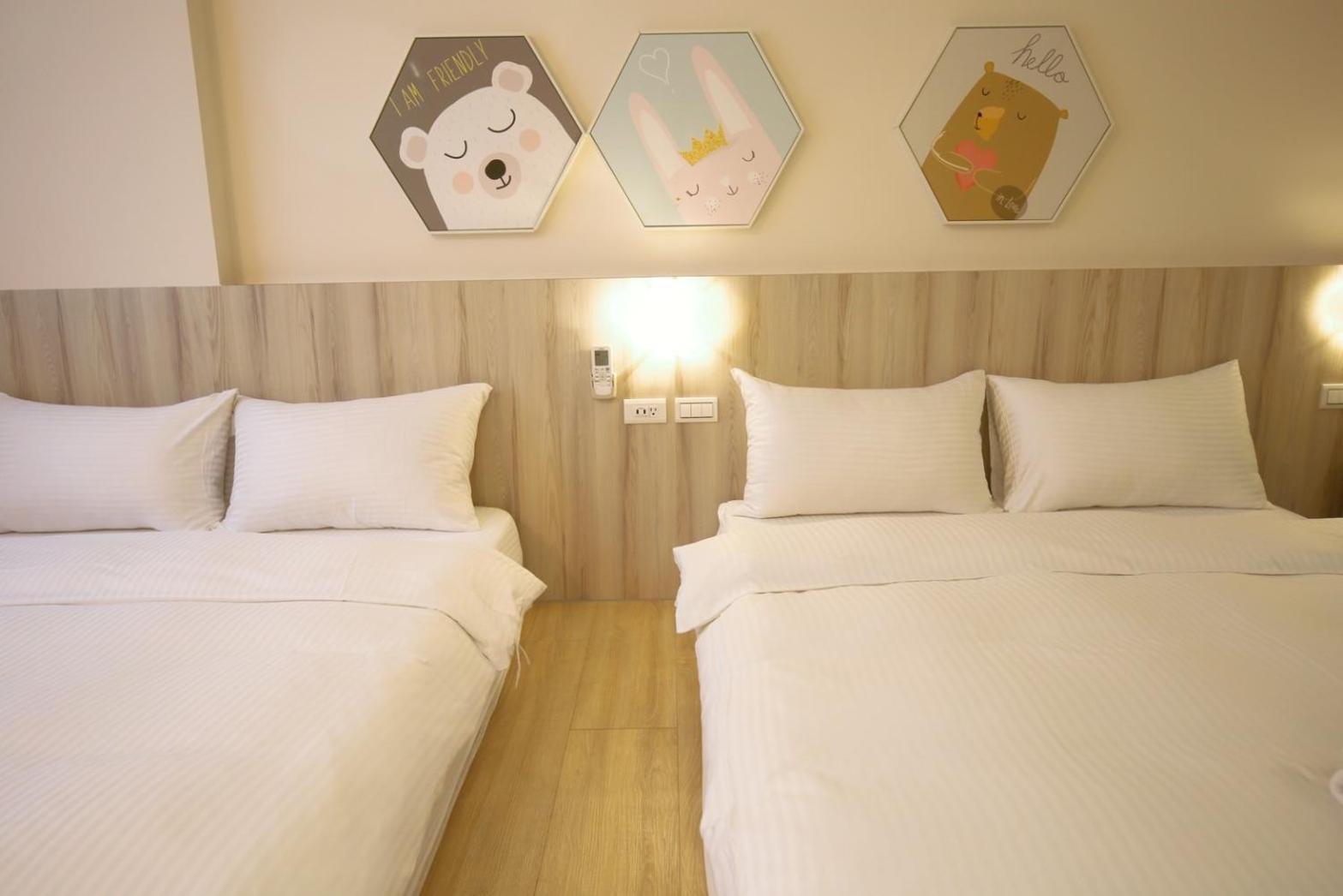 Canal Walk Inn Тайнань Экстерьер фото