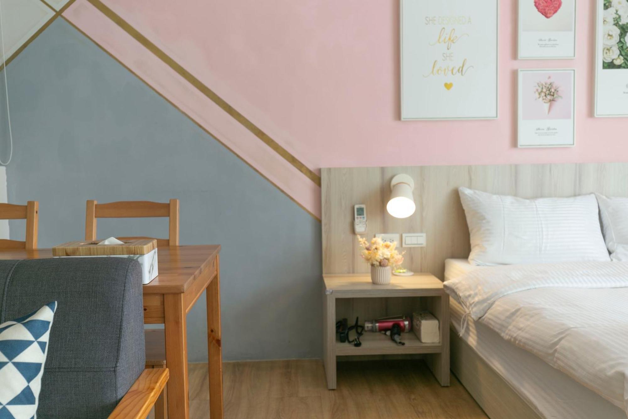 Canal Walk Inn Тайнань Экстерьер фото